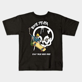 skeleton skater skateboarding Kids T-Shirt